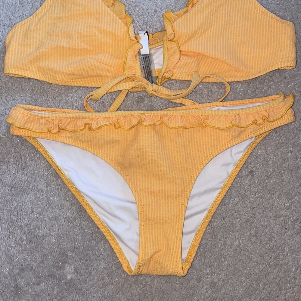 SOLID & STRIPED Yellow Ruffle Ribbed Bikini Set - Picture 2 of 9